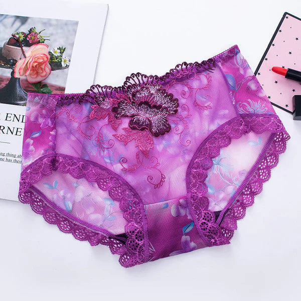 Antibacterial cotton panty with lace embroidery