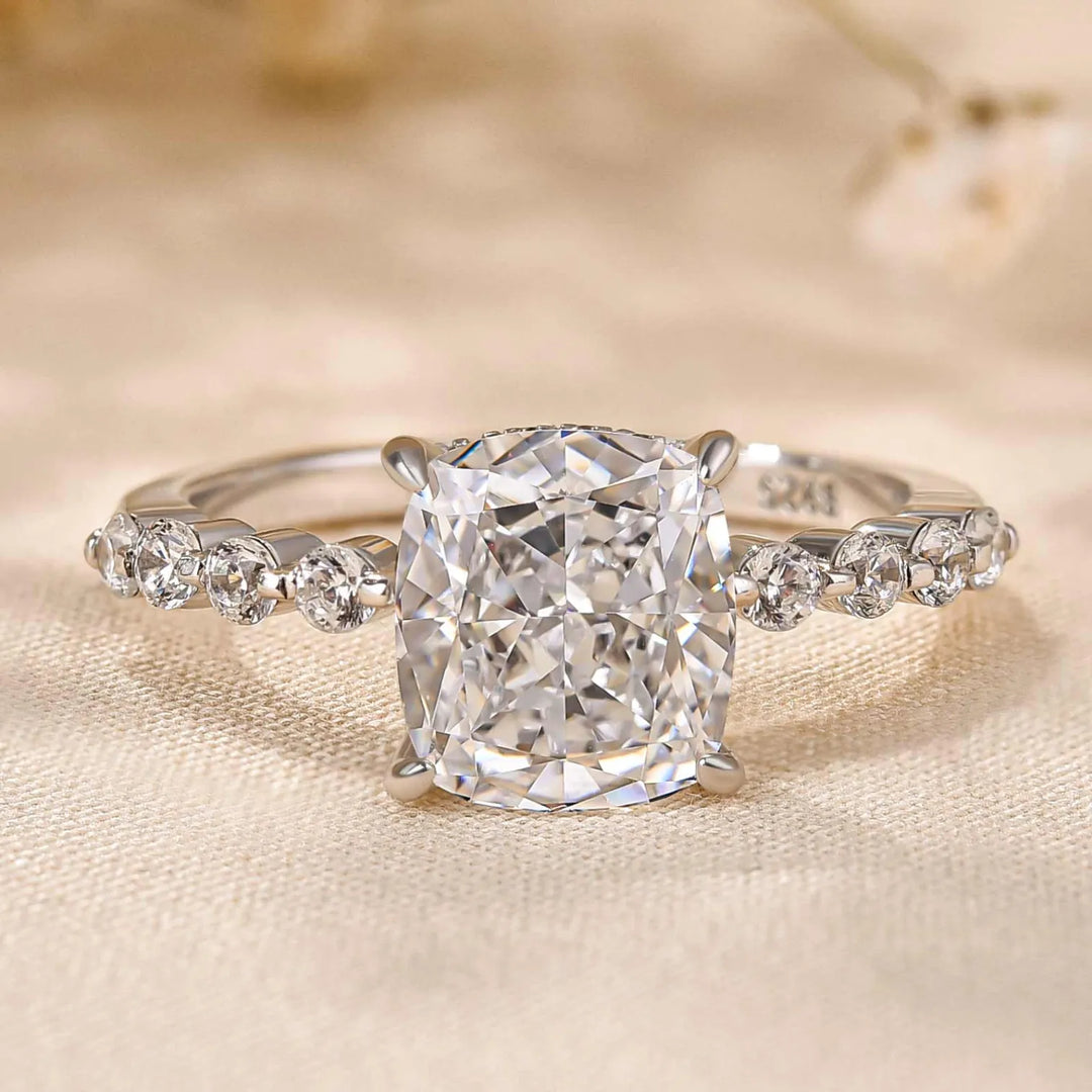 Exquisite 2.0 Carat Cushion Cut Engagement Ring In Sterling Silver