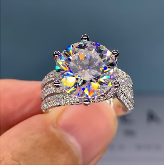 🎁3 Carat Super Sparkling zircon Ring