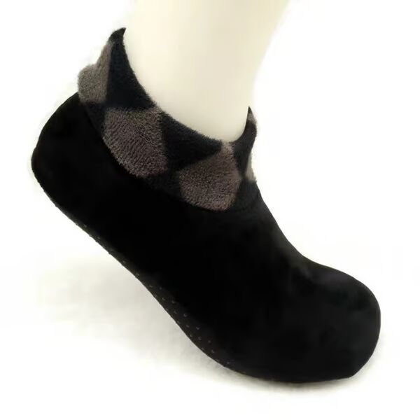 Non-slip thermal socks for indoor use