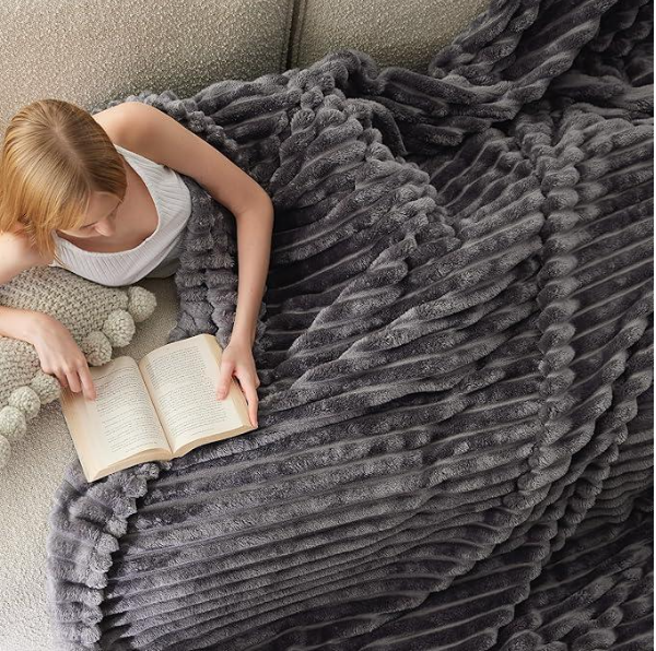 Discover The Ultimate Striped Blanket - A Cozy Companion For Every Season!