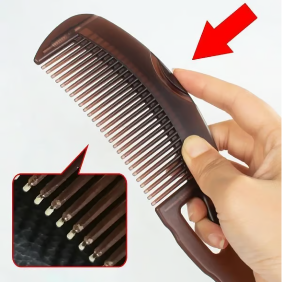 Scalp Sweeping Comb - Efficiently Captures Dandruff and Impurities