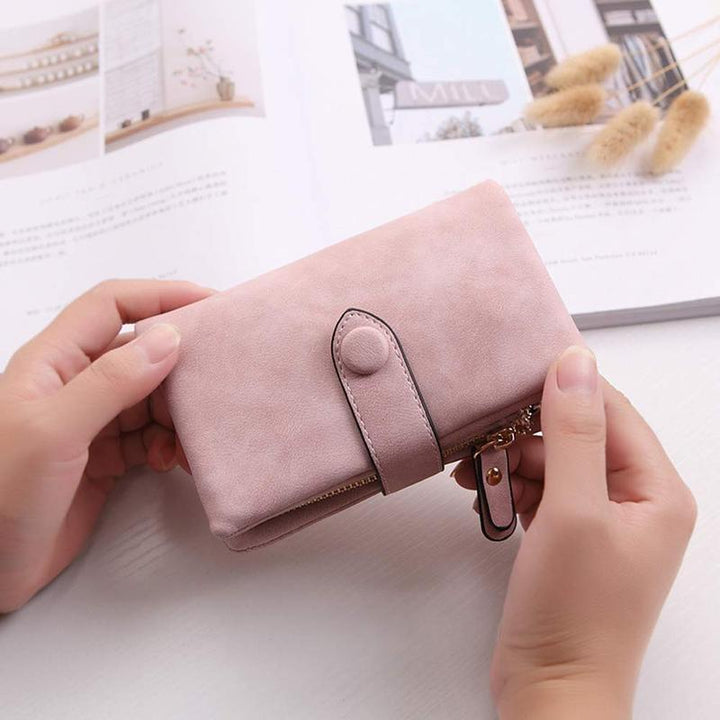 Small trifold leather wallet for women