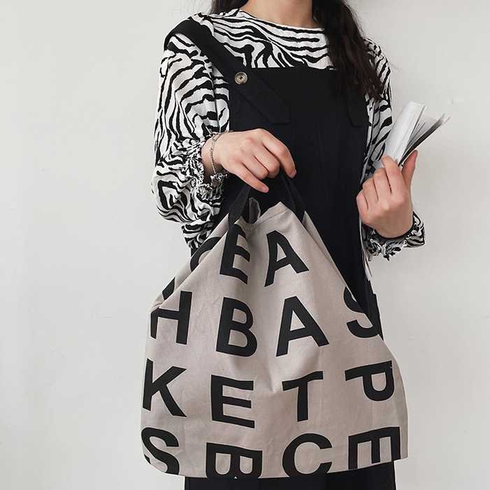Fashionable Large Capacity Graffiti Canvas Bag
