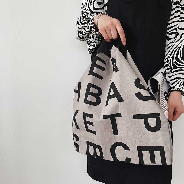 Fashionable Large Capacity Graffiti Canvas Bag