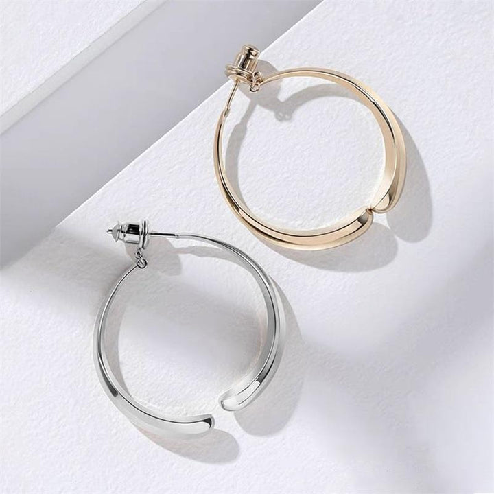 SIMPLE CURVED EARRINGS