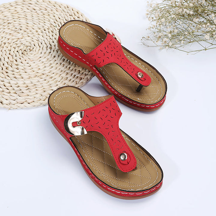 2022 Summer New Womens Metal Decor Feature Pattern Wedge Flip Flops