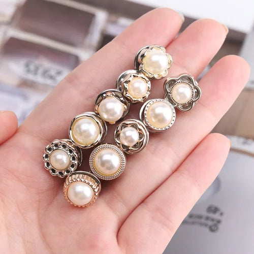 Cute Button Brooches(40 PCS)