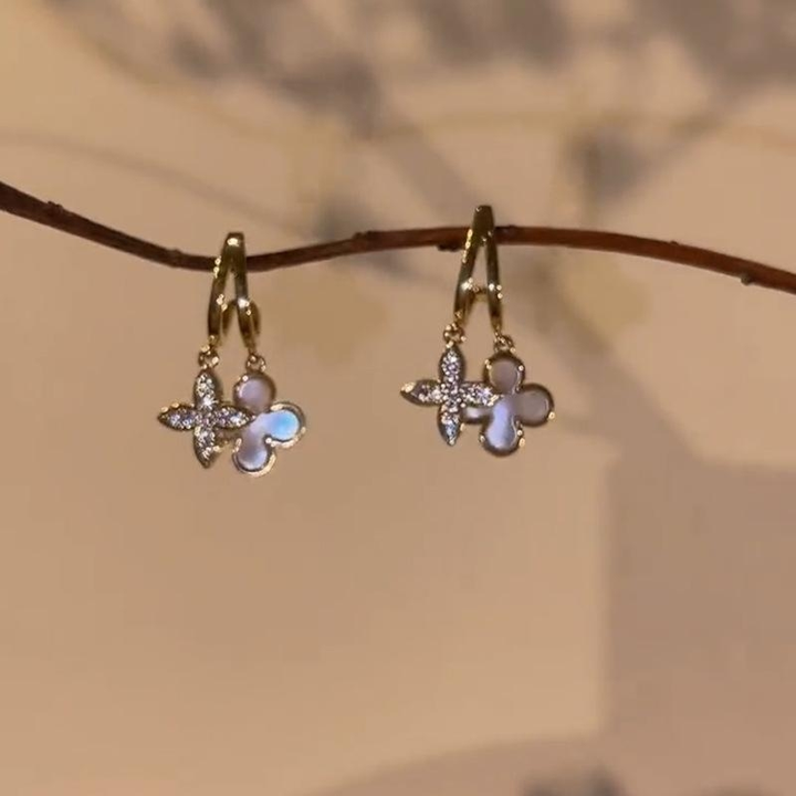 Double Clover Shell Earrings