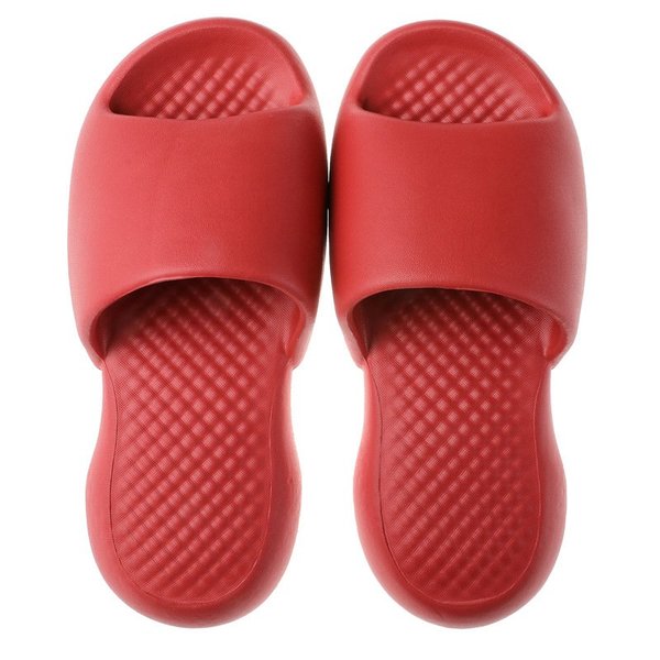 Non slip wear resistant thick soled super soft slippers