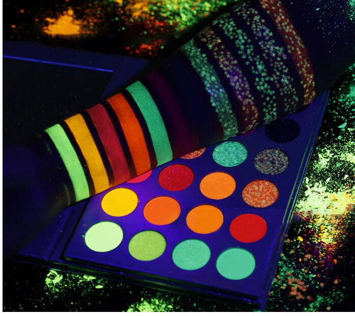 Eye Shadow Palette Glow in the Dark