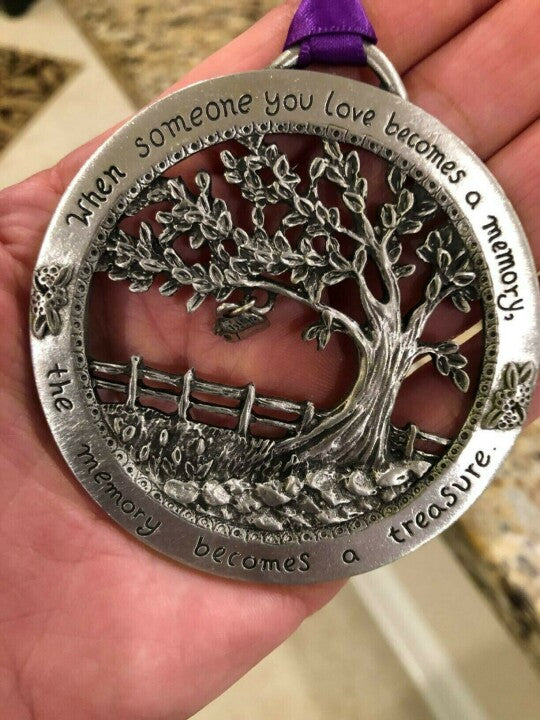 The Tree of Life Memorial Ornament When Someone You Love Becomes a Memory