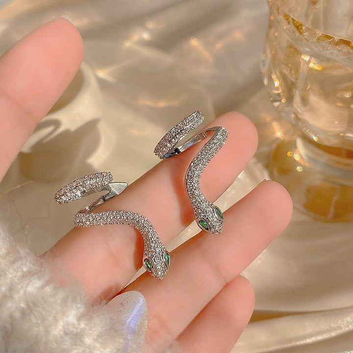 VEODO Mystery Snake Design Ear clip